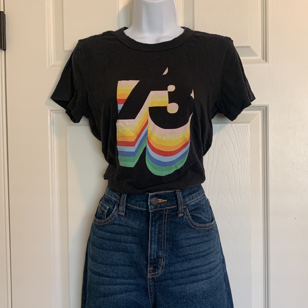 Black Levi’s T Shirt